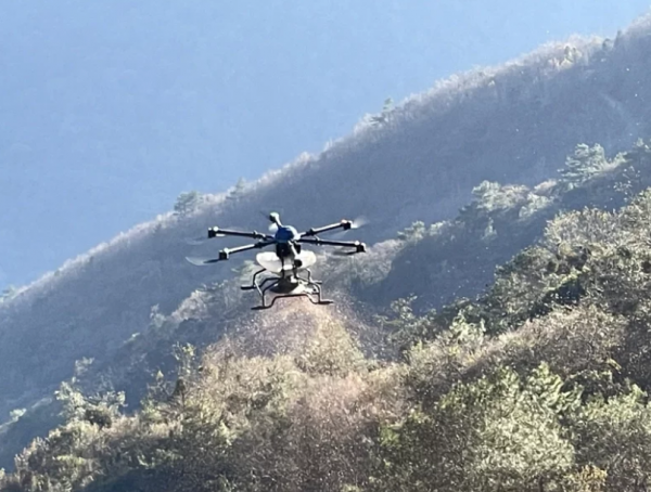 【科技】無人機出任務！ 深入南投能高越嶺古道崩塌地播種造林