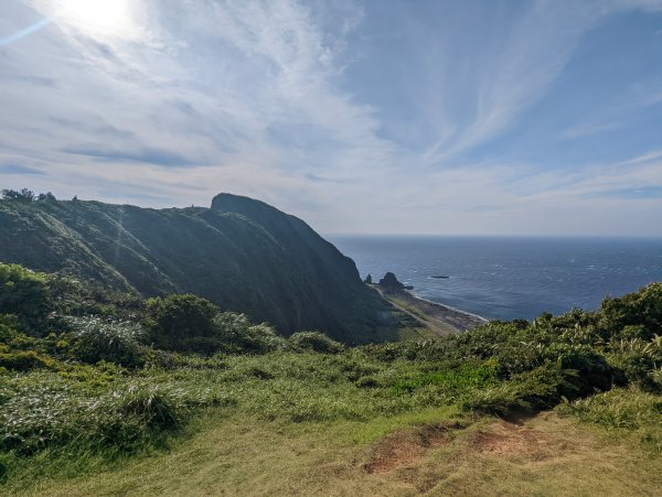 《蘭嶼》小天池、燈塔。鰭尾山。虎頭坡/饅頭山。拼板舟1736431