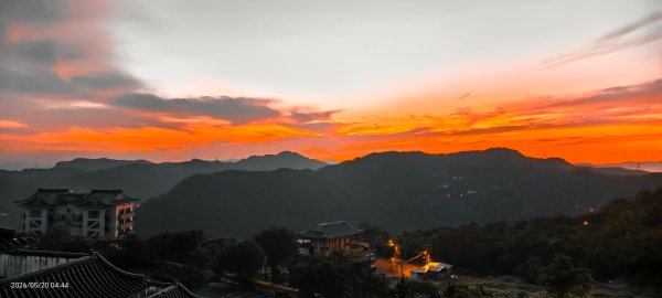 #新店四十份 #翡翠水庫壩頂 #日出 #雲海 #火燒雲 #藍腹鷴 5/203057603