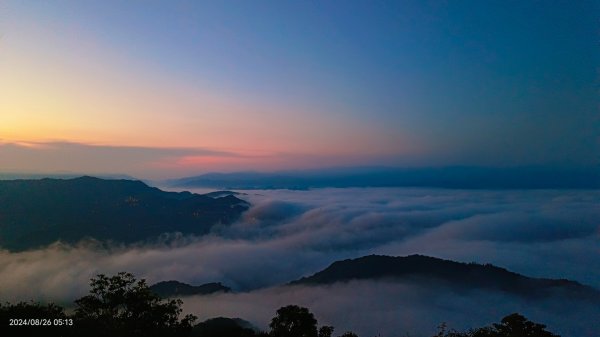 二格山 #琉璃光雲海流瀑  #琉璃光雲瀑  #雲海流瀑 #曙光日出 8/262580768