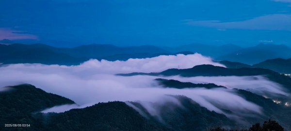 #二格山 #琉璃光 #日出 #雲海流瀑 #斜射光  8/52852475