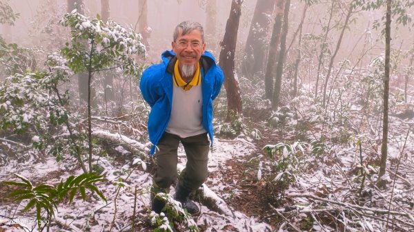 我的2025第一場雪，包場夫婦山，獨享差強人意的雪景&雲海。1/272699849
