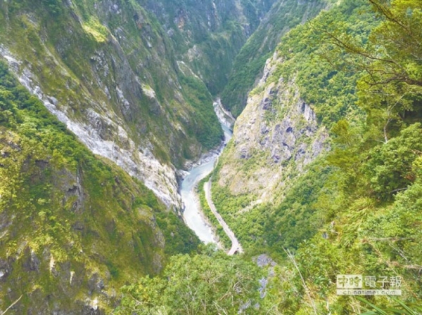 【新聞】太魯閣景觀橋「山月吊橋」後年完工