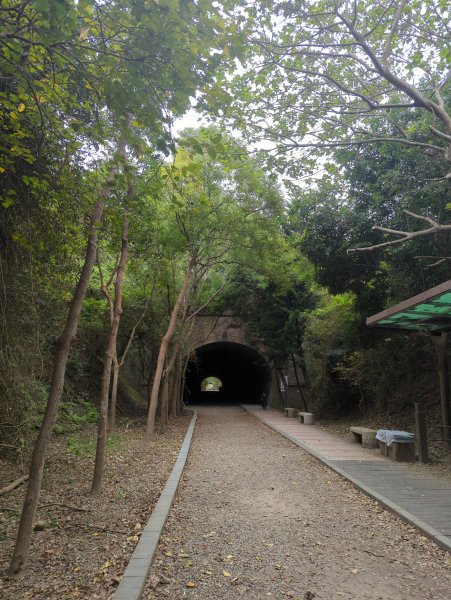 2023.12.03－漫步舊鐵路步道(崎頂子母隧道)封面
