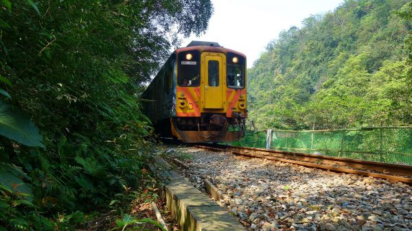 古道、溪流、壺穴、瀑布之平溪鐵道之旅115265