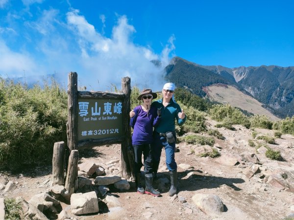 1101029雪山登山口直上雪北山屋1501583