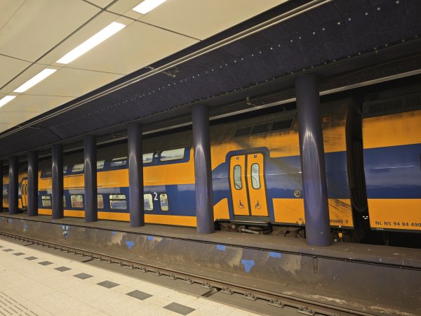 2025_0419 倫敦馬拉松順遊西歐 D1(台北-阿姆斯特丹)2785537