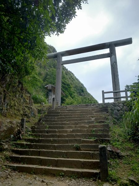 茶壺山步道, 燦光寮山,黃金神社 330570