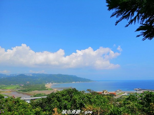 【新北。金山】獅頭山公園步道~遠眺金山八景之燭臺雙嶼1458200