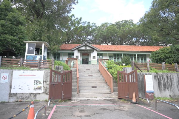 20251209中心新村-前衛戍醫院北投分院-北投國中開校紀念碑-七虎籃球場2958114