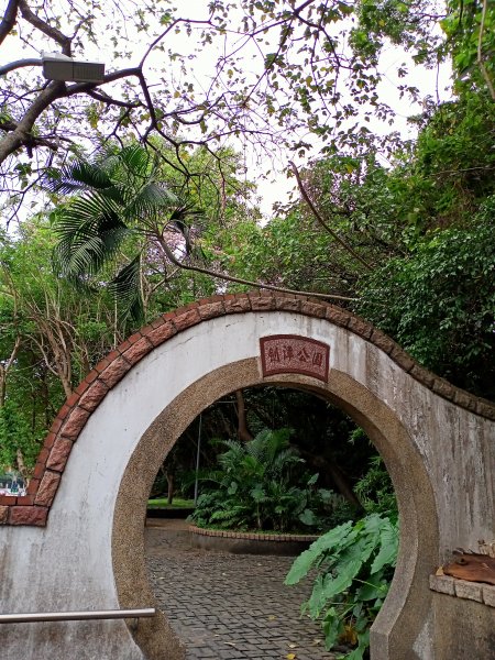 美麗的劍潭、渾然天成的猴洞巨岩和湖山磺溪1320174