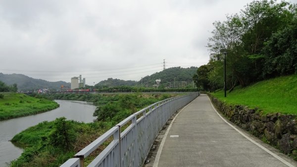秀峰國小,七汐隧道,百福車站1693575