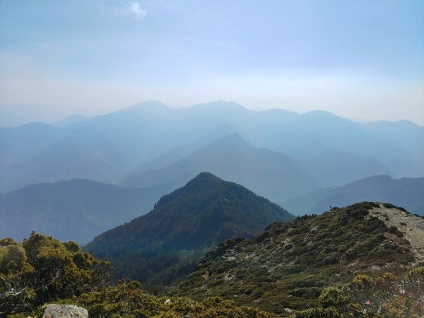 終於看到1000元背面的山景登頂玉山北峰／前峰2495945