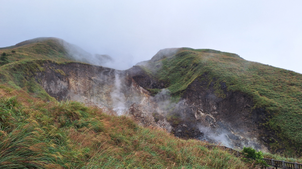 20251019 苗圃七星山中途遇雨