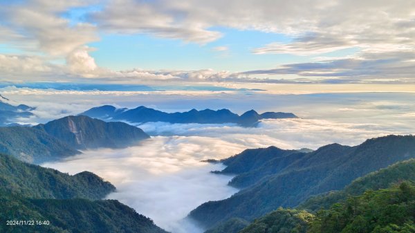 跟著雲海達人山友追雲趣-二訪 #鳶嘴山 解鎖 #黃金雲海 #夕陽雲海 #火燒雲 #琉璃光2652020