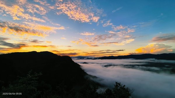 跟著雲海達人山友追雲趣 #日出雲海 #火燒雲 6/62804210