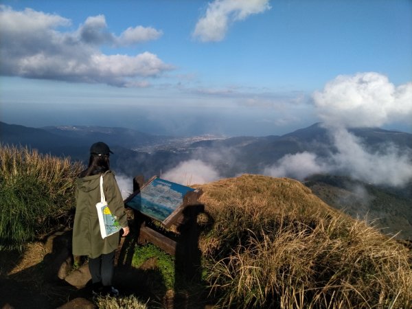 1081215陽明山主，東峰O型走走散步776231