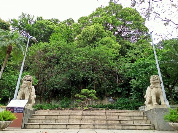 美麗的劍潭、渾然天成的猴洞巨岩和湖山磺溪1320181