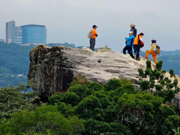 軍艦岩丹鳳山十一連峰-台北市北投區3010938