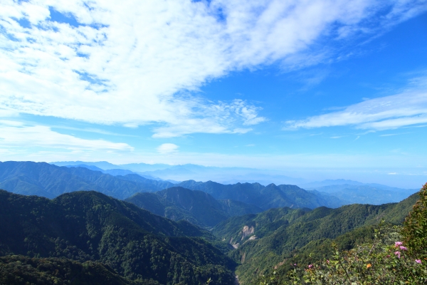 鳶嘴山，俯瞰西海岸，遠望玉山秀姑巒58074