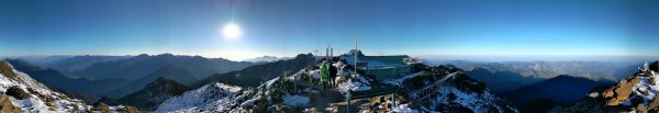 玉山北峰氣象站眺望雪白玉山1313026