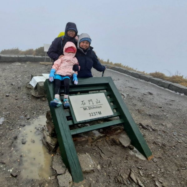4歲女兒的首座百岳1466489