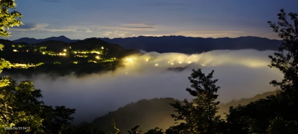 #二格路 #琉璃光 #二格山 #雲海流瀑 #日出 #火燒雲 6/293080033