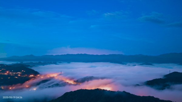 石碇趴趴走追雲趣 #二格山 #琉璃光 #雲海流瀑 #雲瀑 #日出  #手機拍攝 5/192790831