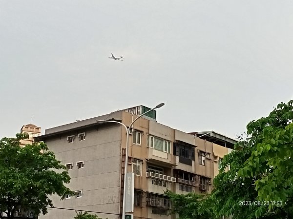 內湖文德三號公園、宏匯瑞光廣場、大港墘公園、大直美麗華、微風廣場、台北信義商圈步道【走路趣尋寶】2263264