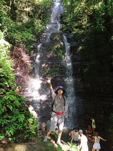 【山系野遊】秀峰瀑布、龍船洞步道清涼暢快到底