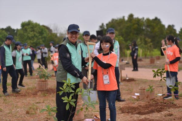 在城市復育原生樹木 植樹節「森活大樹聚」種下希望之苗