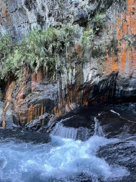 「七彩岩壁」南投帖比倫峽谷瀑布2985323