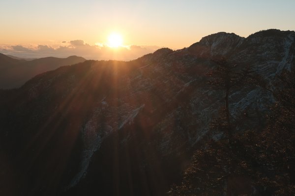 【玉山】主峰北峰二日，臺灣第一高峰雪季最美角度1881268