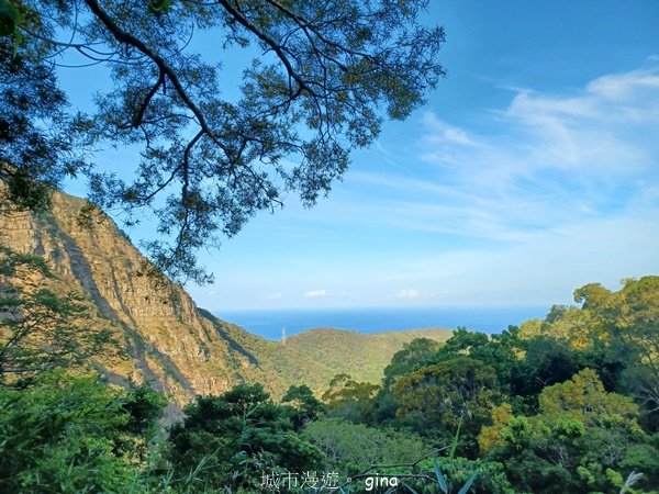 【屏東獅子鄉】海天一色。 台灣百大必訪步道~里龍山自然步道2550726