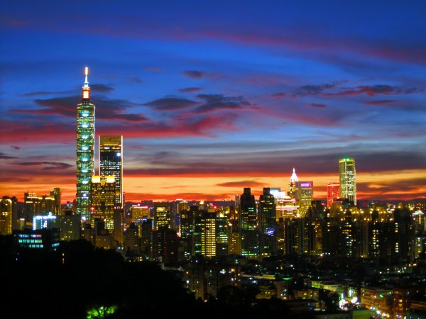 輕鬆的賞月步道:登虎山賞夕陽霞光及明月675152