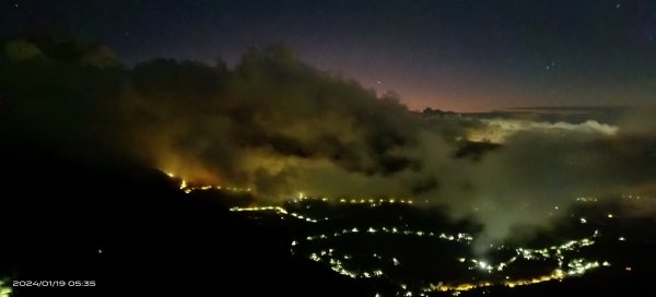 大屯山星空夜景&山嵐雲霧飄渺1/192405887