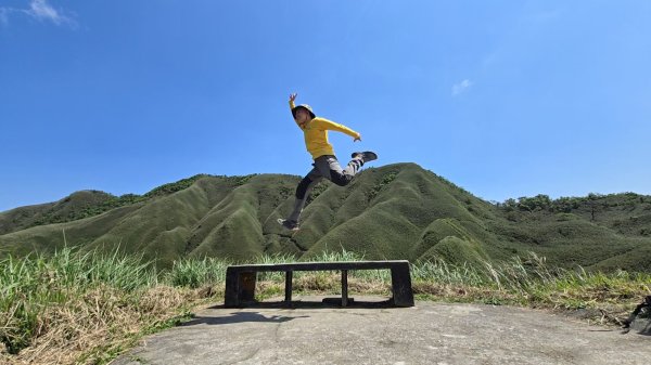神級景點抺茶山，爬抹茶山的最佳季節，沿路桐花地毯，層層疊疊的山巒，壯闊的山谷2774470
