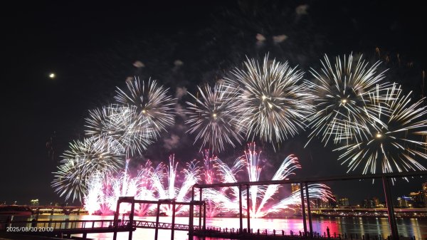 #大稻埕碼頭 #夏日煙火 8/30& #觀音山 八里牛寮埔 8/312874171