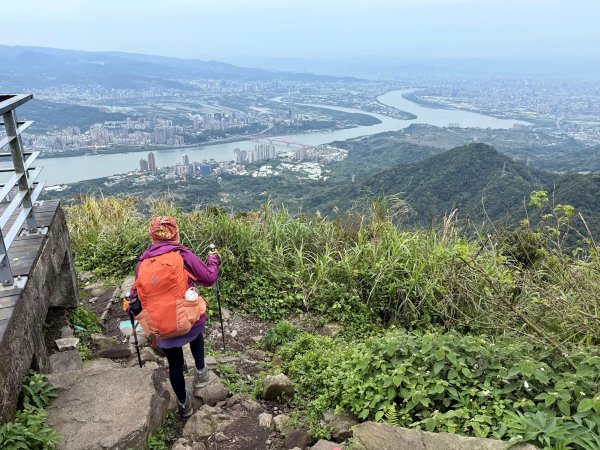 淡水搭渡輪上觀音山+占山O繞 搭公車接渡輪回淡水-202503182770643