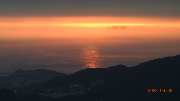 雲山水花鳥蝶 - 天龍國阿伯的日常6/2飛碟雲?上帝光 ?2170613