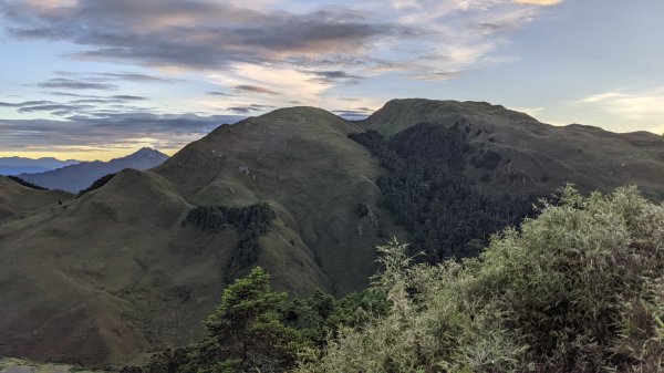 白石安東軍高山湖泊草原，空靈幽靜。1756799