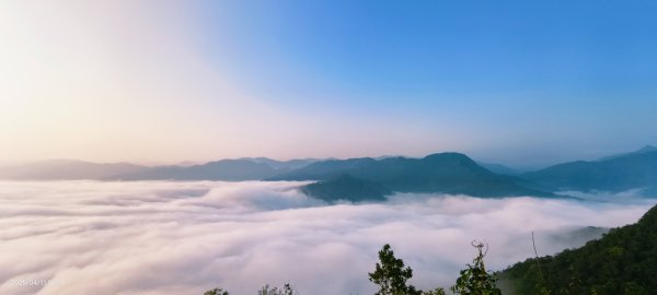 #琉璃光雲海 #琉璃光雲瀑 #日出雲海 #雲瀑 #楓紅 4/11 & 4/12快閃 #大棟山2757874