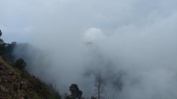 埔里六秀老三關刀山主峰西峰 西關刀山北峰1286413