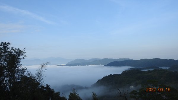 石碇二格山雲海+雲瀑+日出+火燒雲 9/151843647