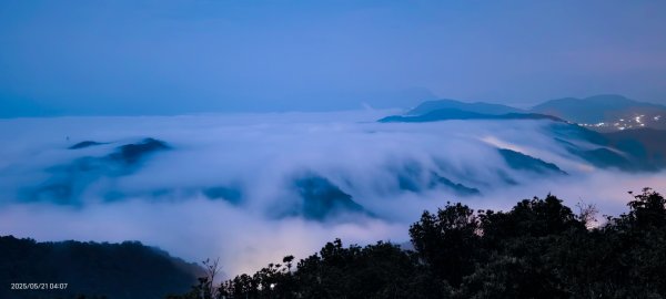 #二格山 #琉璃光 #雲海流瀑 #雲海 #手機拍攝 5/212793582