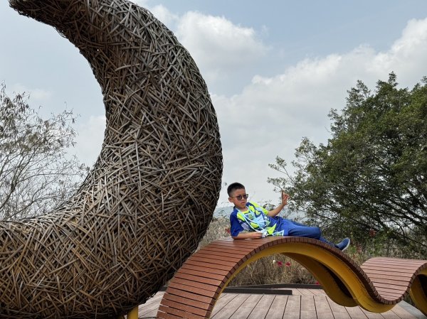 田寮月世界2403302468643