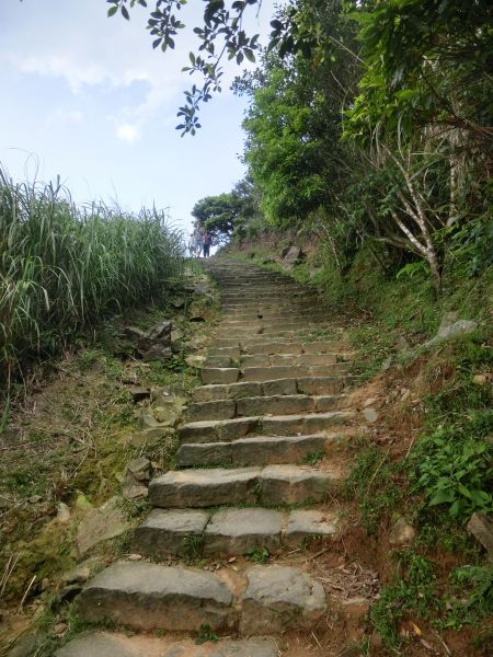 山尖步道．戰俘營遺址．茶壺山121535