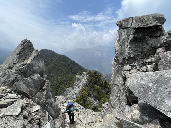 【百岳】奇萊北壁下屏風，驚險刺激的旅程2391996