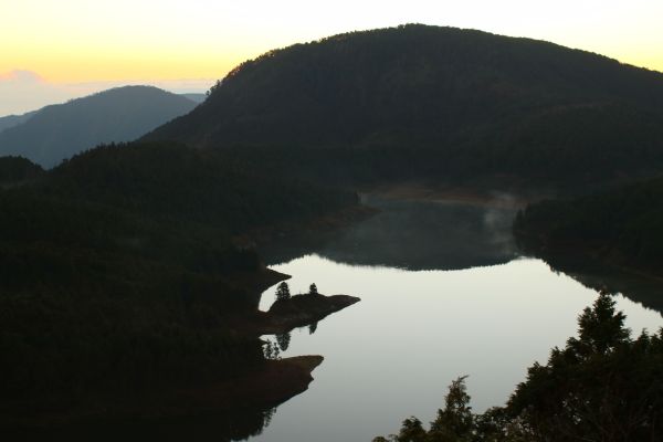 翠峰湖觀景台的日出231849