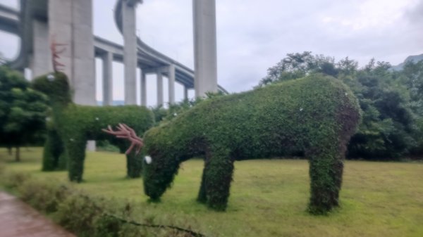 橋聳雲天綠雕園區1753797